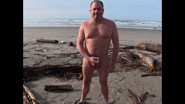 Jerkin off at the beach. I love to cum in the outdoors!