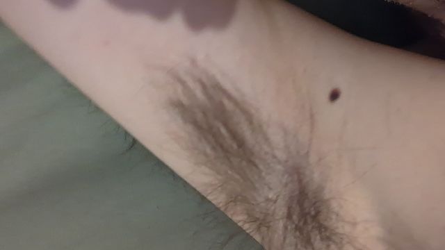 Armpit kiss