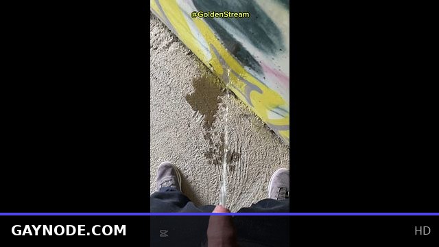 Public Teen Hand Free Pissing on Wall 😳
