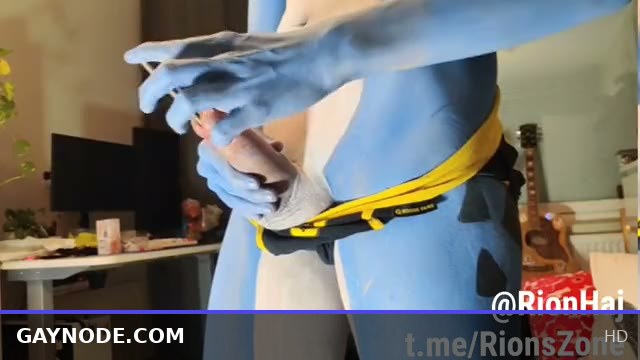 Shark Body Painter Explores Sensations with Intense Sounding Play