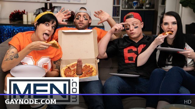 MEN - Dom King Sticks His Cock Through The Pizza Box For Some Blowjob Action With Logan Aarons