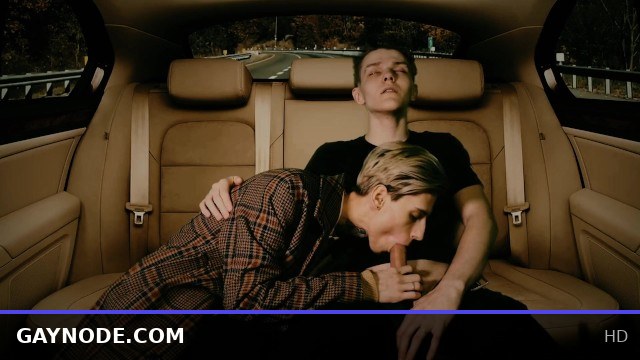 Hunk fucked in anal in the back seat of a car
